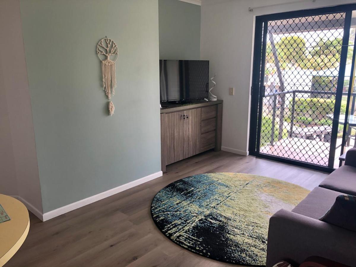 Apartment In 4* Resort - Pool Views - Great Location Нусавил Екстериор снимка